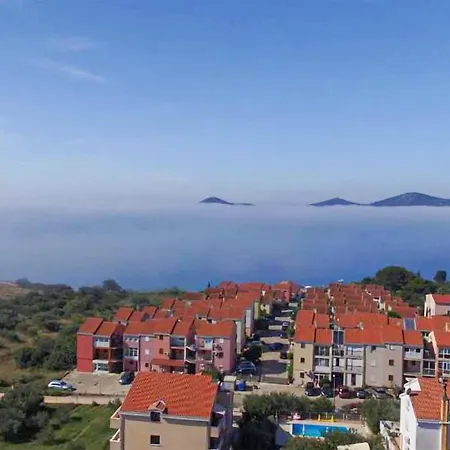 Appartement 2 Bedroom Beautiful In Biograd *