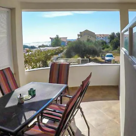2 Bedroom Beautiful In Biograd Biograd Na Moru
