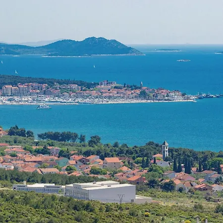Appartement 2 Bedroom Beautiful In Biograd