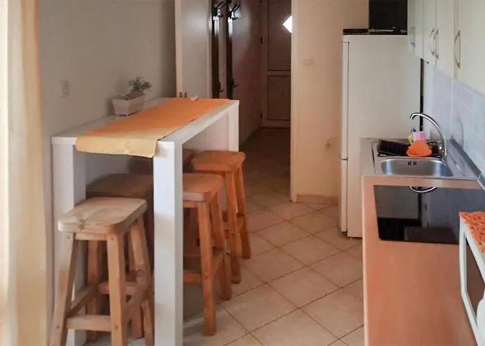 2 Bedroom Gorgeous In Biograd Appartement *